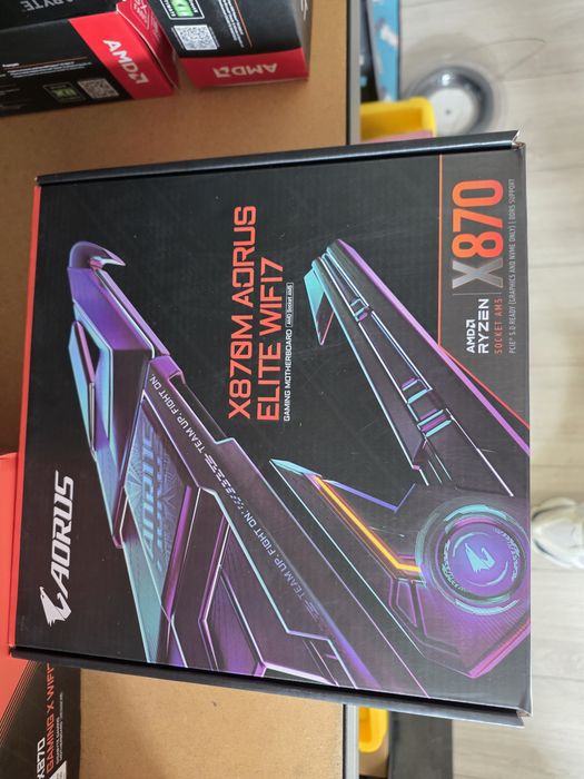 Placa de baza GIGABYTE X870 GAMING X WIFI7, AM5, DDR5, Wi-Fi, BT, ATX
