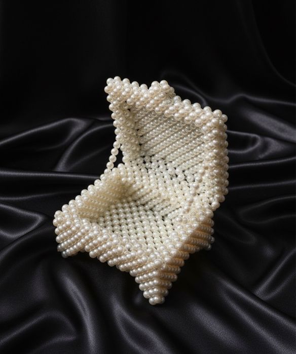 Эксклюзивная шкатулка из бусин ручной работы