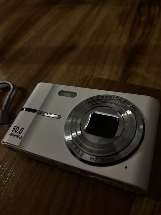 Дигитална Ретро Камера/ Фотоапарат