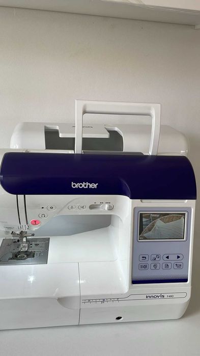 Masina de cusut si brodat BROTHER Innov-is F480, noua !!