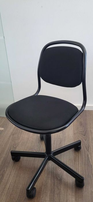 Vând scaun de birou pentru copii Ikea Örfjäll