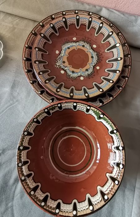 Глинени съдове за хранене