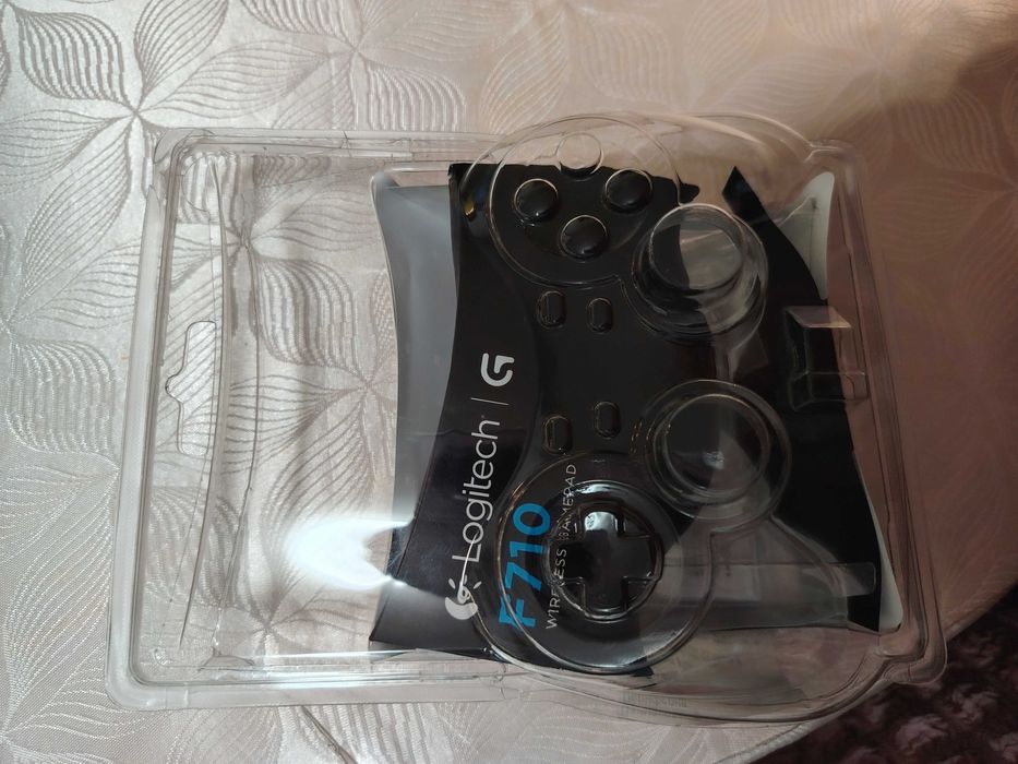 Геймпад-джойстик Logitech