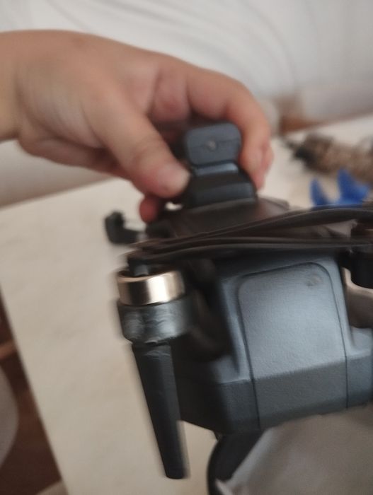 Дрон квадрокоптер