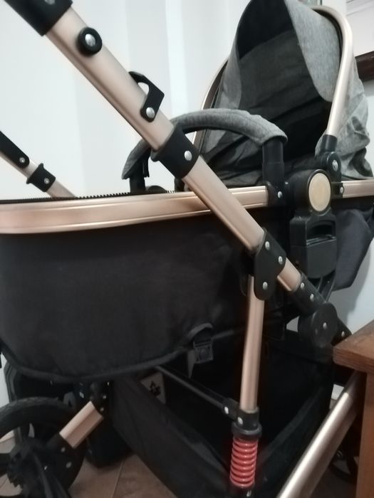 Carucior 2in1 folosit putin