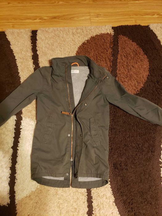 Jachetă parka toamnă H&M mărimea 134.