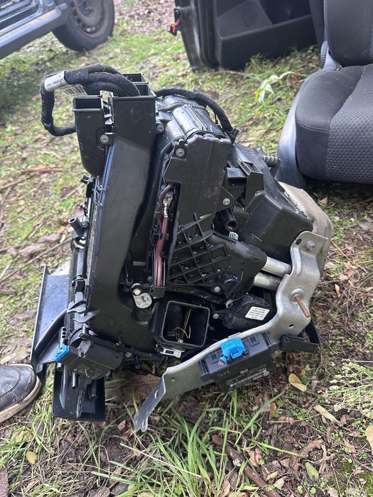 Конзола парно/климатик VW Passat B6 2010Година