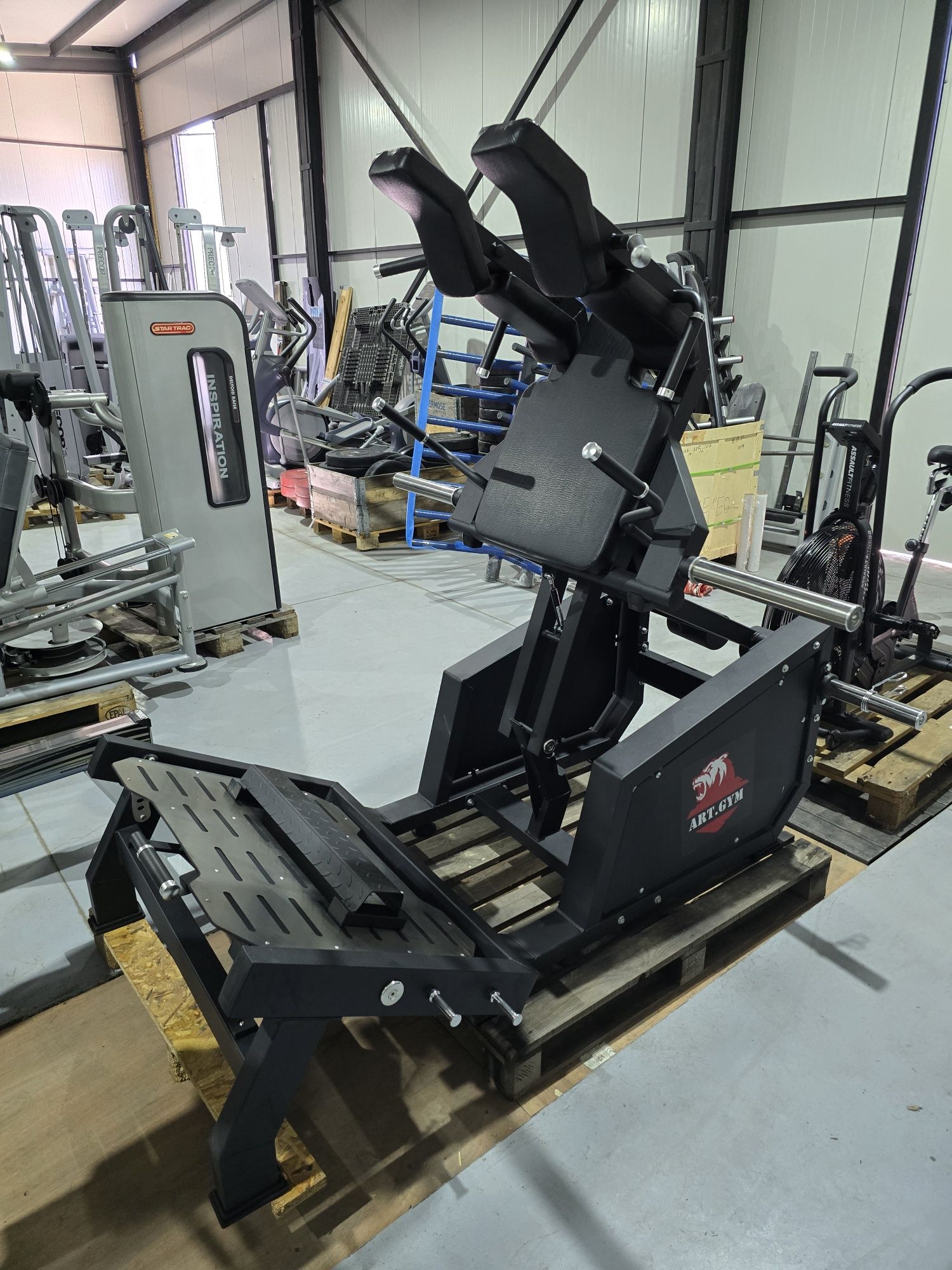 V- squat машина за клек 2 позиций на работа Art gym