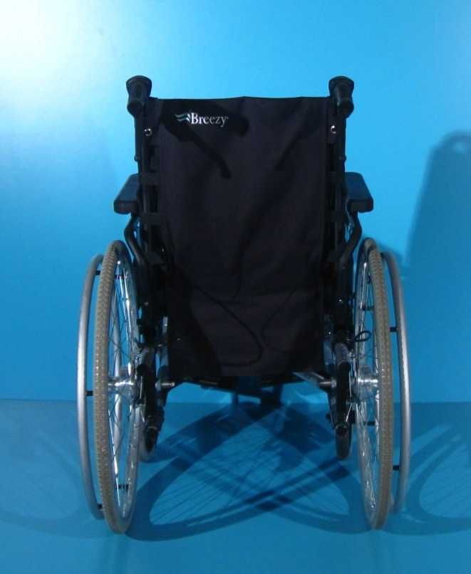 Scaun cu rotile/ fotoliu handicap Breezy / latime sezut 41 cm