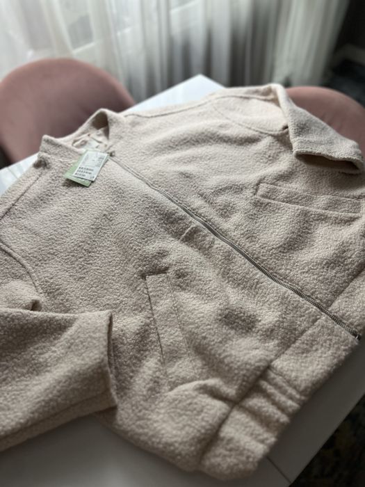 Ново яке H&M букле бомбер