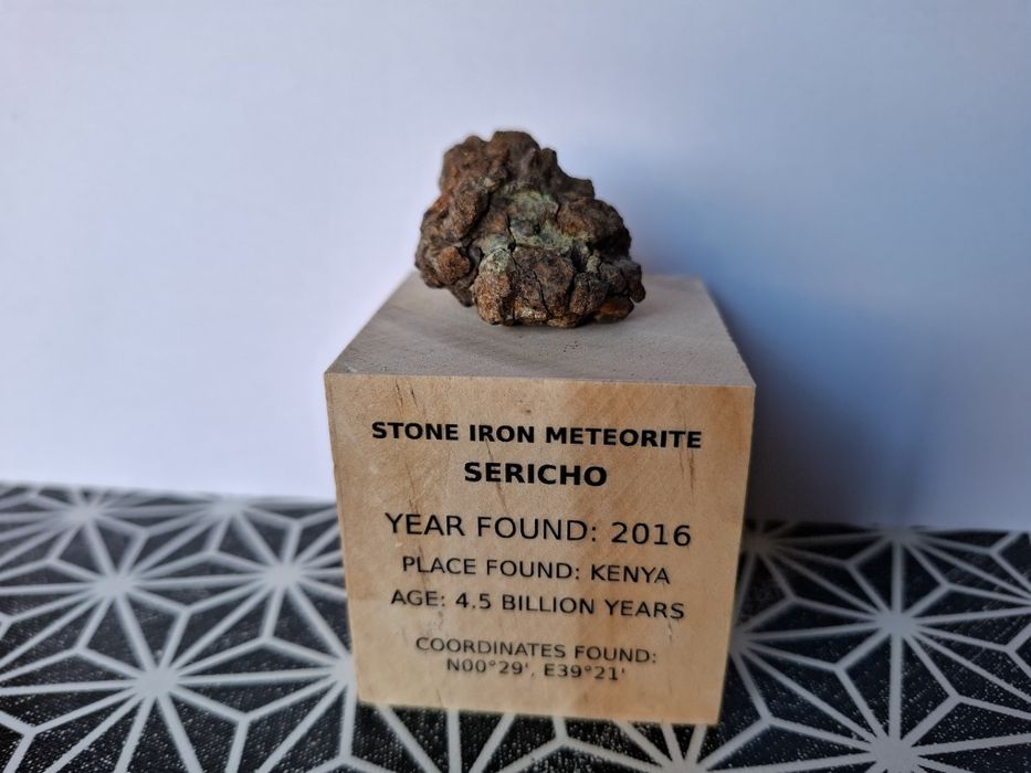 Vând meteorit Sericho