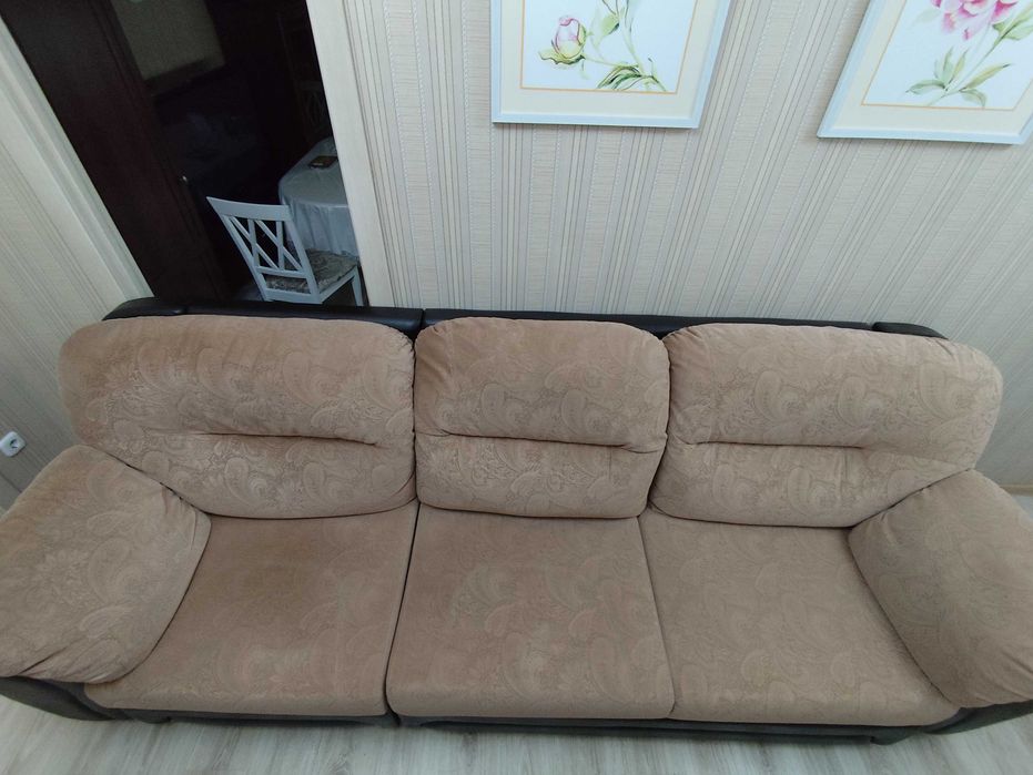 Диван + кресло, диван секционный можно собрать два средних