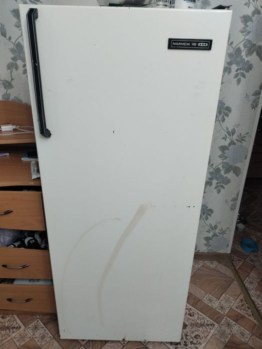 Отдам даром холодильник