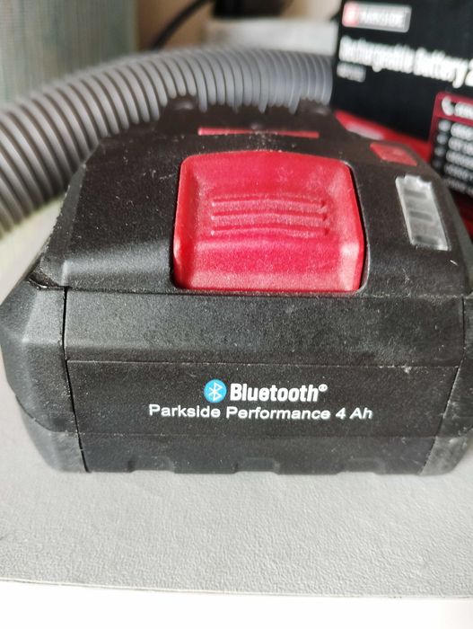 Батерия  4ah и зарядно parkside