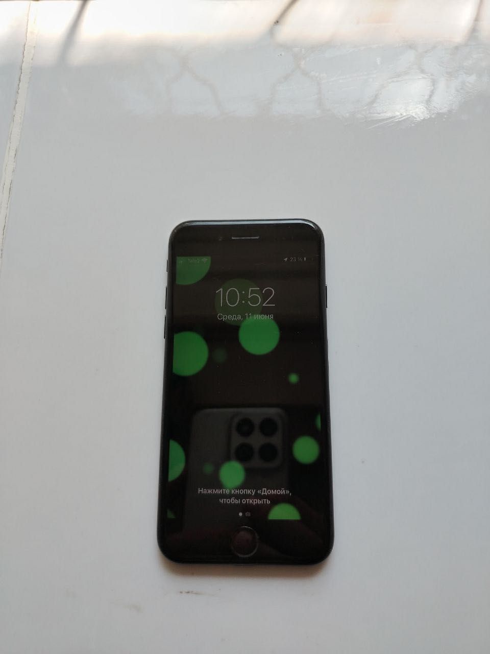 Продам iPhone 7,