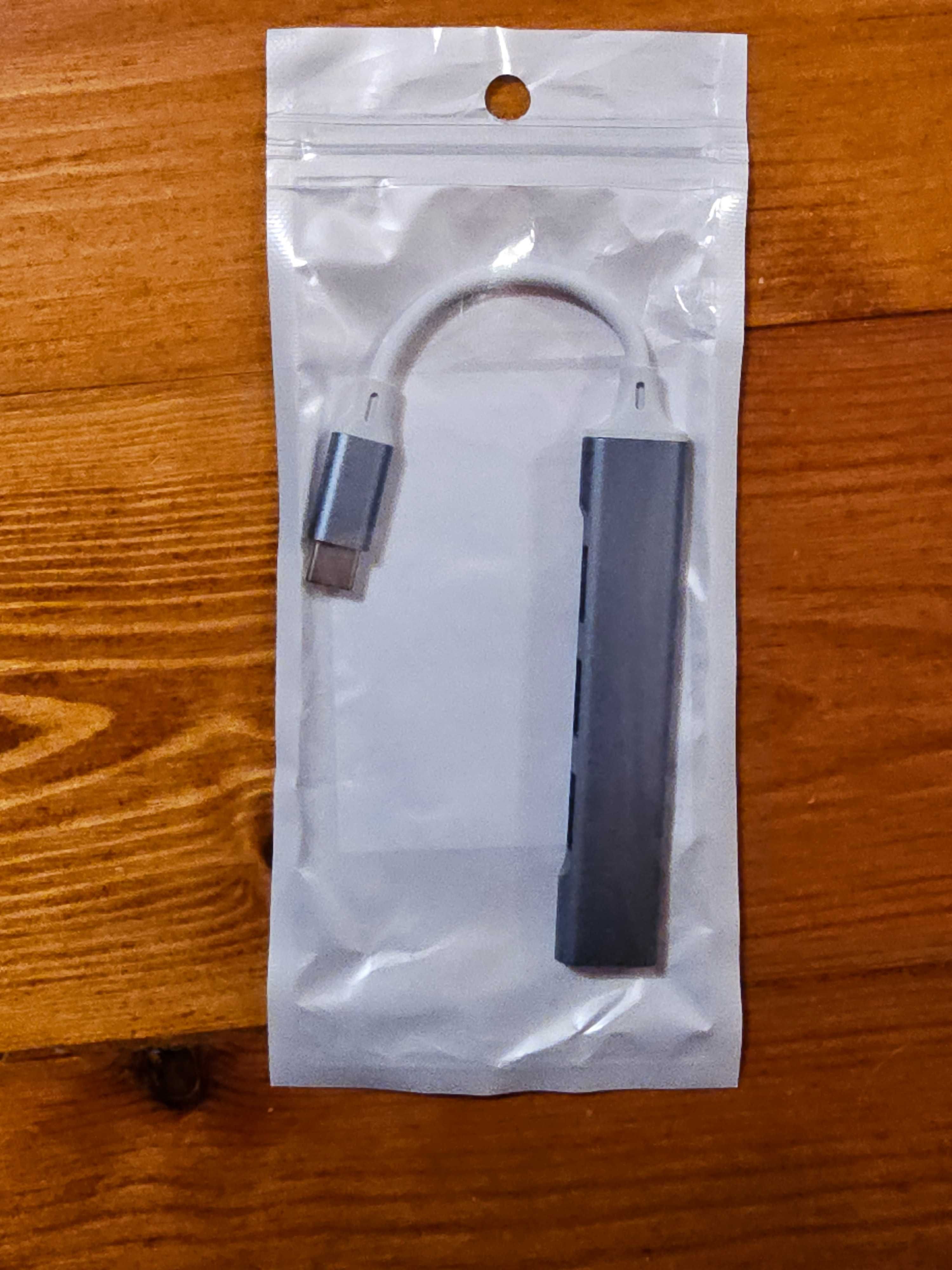 Hub USB -C 4 porturi