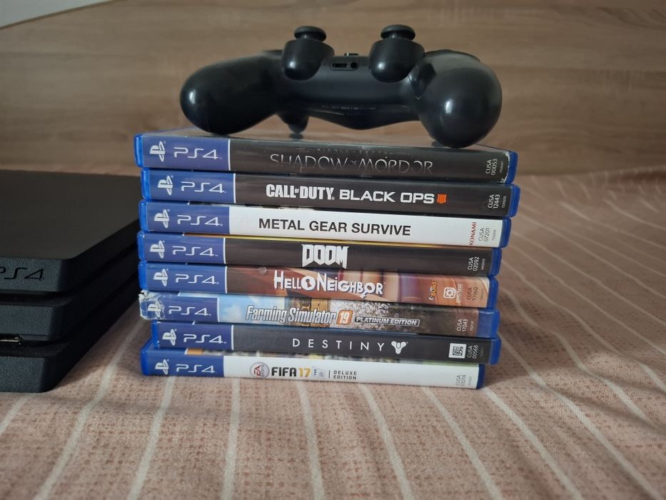 Vând ps4 pro 1tb 1100 lei