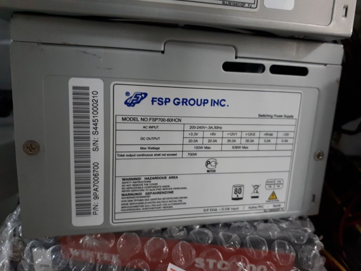 Блок питания FSP700w