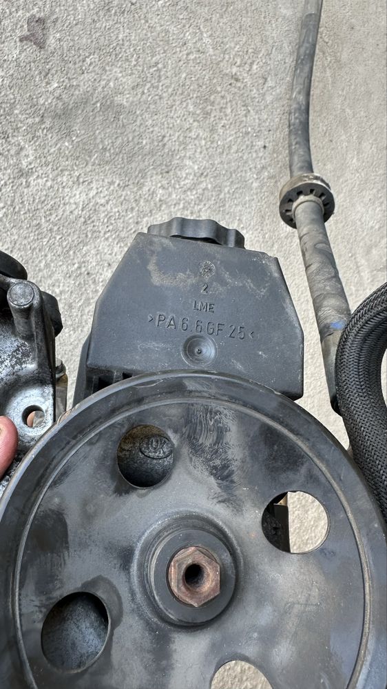 Гидравлика насос Mercedes-Benz M111.955