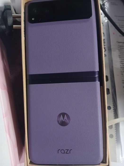 Моторола  razr 40