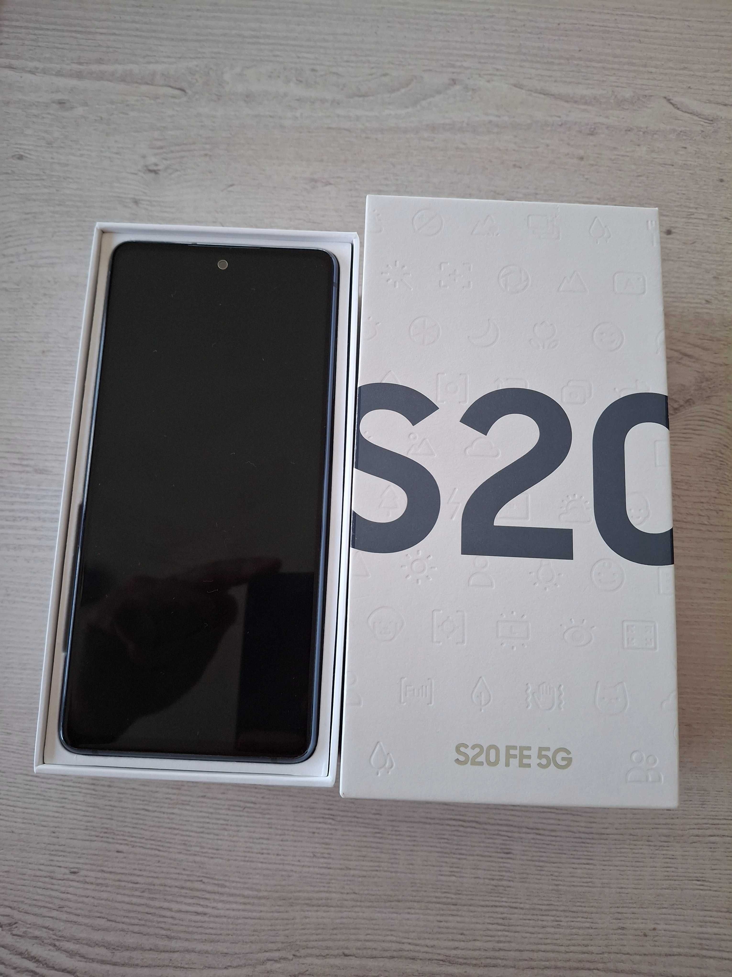 Samsung S20 FE 5G ,неразличим от нов.