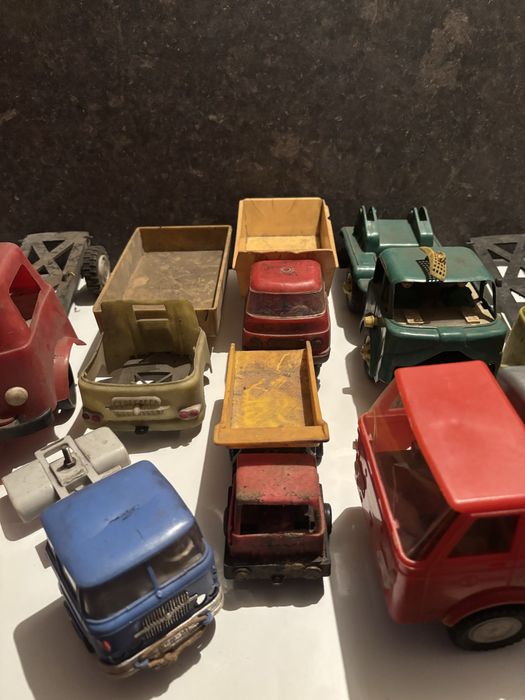 Лот от стари детски играчки за части