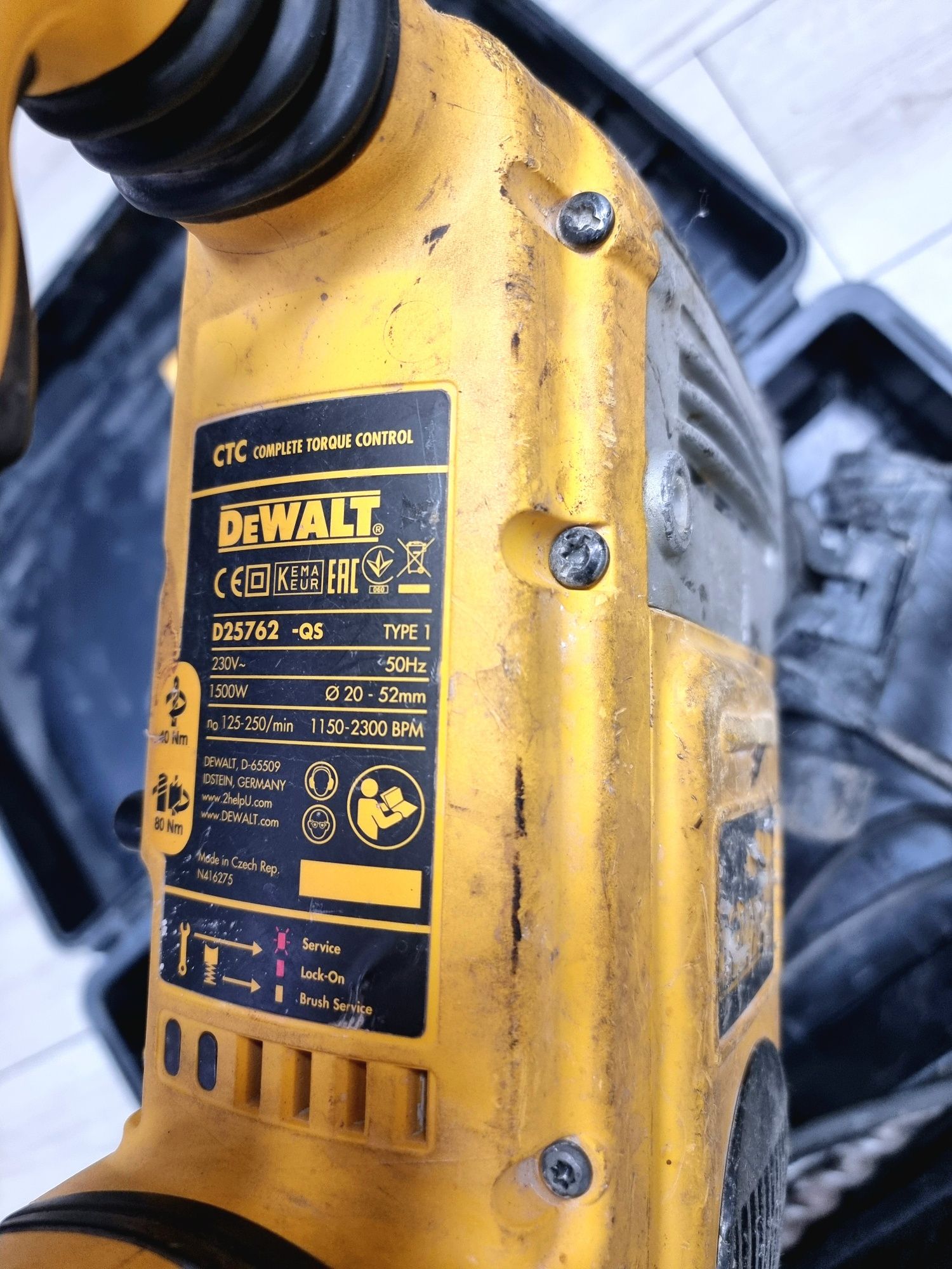 Amanet F28: Ciocan rotopercutor (Picamer) DeWalt D25762