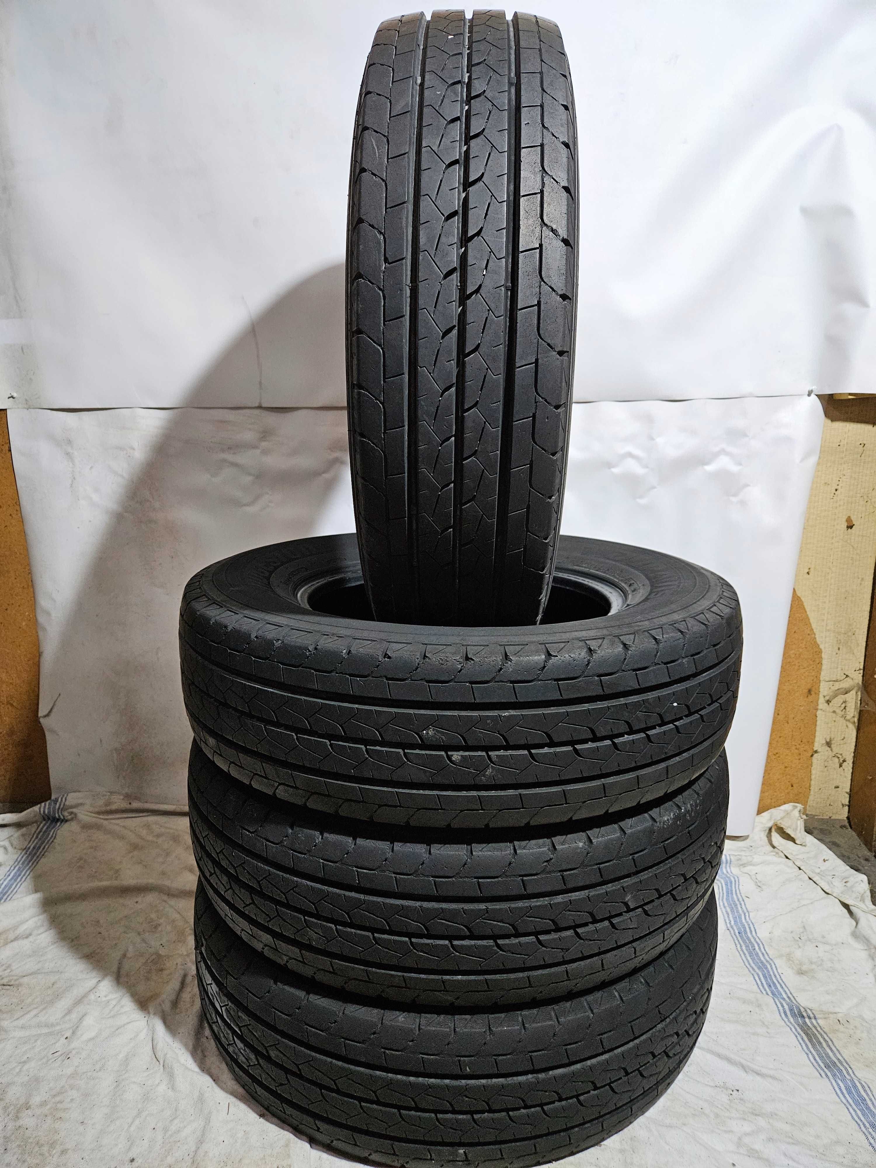 4бр 215/75/16C  BRIDGESTONE 7мм грайфер дот:17г безплатен монтаж