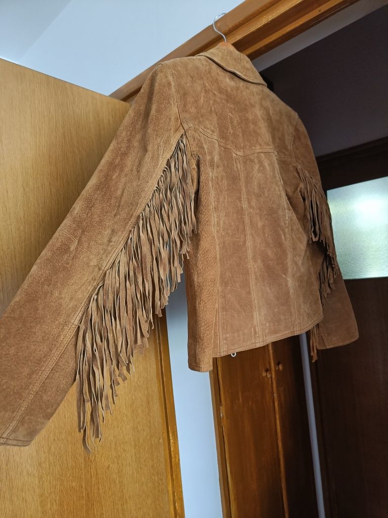 Jacheta / Geaca de dama din piele intoarsa cu franjuri marimea 36