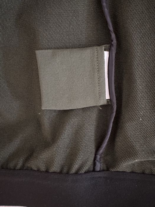 EA7 Emporio Armani зелено  яке размер М