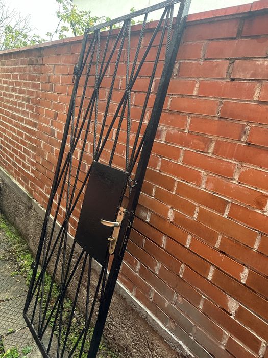 Метална врата-решетка