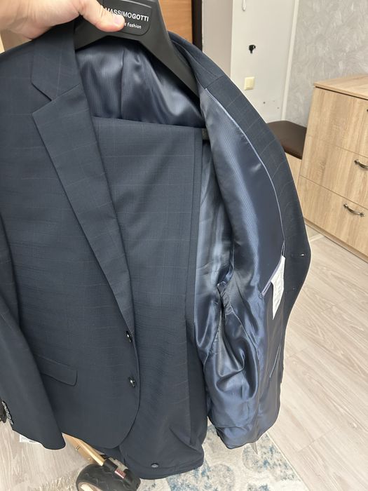 Мужской костюм с брюками