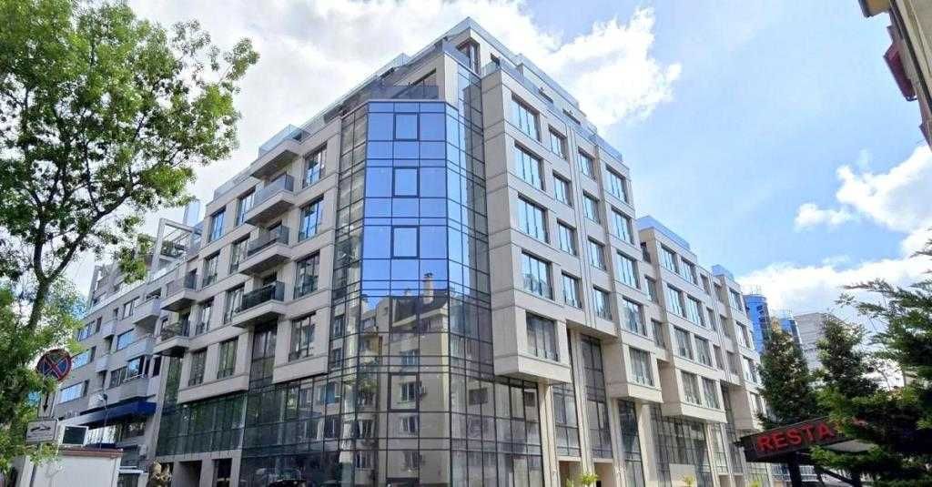 Продава тристаен апартамент в кв. Лозенец