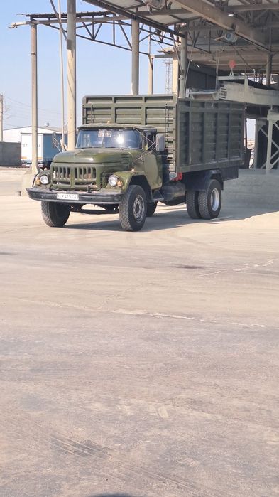 Zil 131 sotilad u