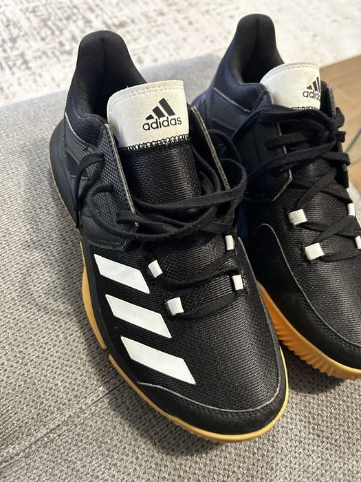 Pantofi Adidas Essence