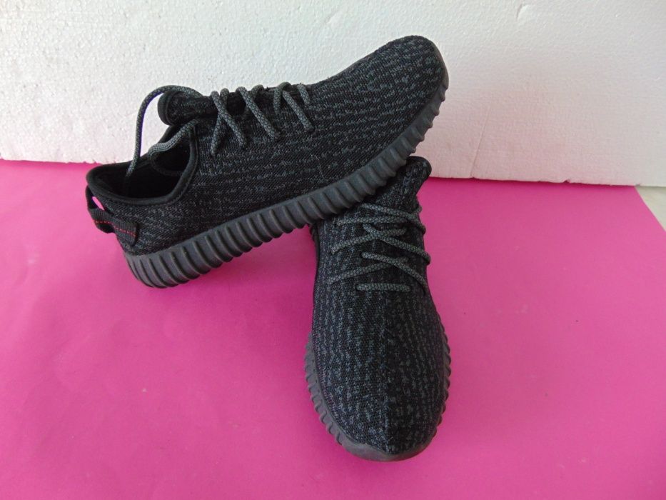 Adidas Yeezy Boost 350 Pirate Black номер 43 1/2 Оригинални