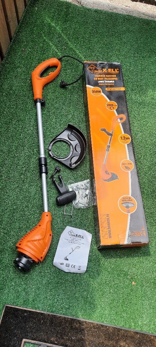 Trimmer electric cu braț telescopic