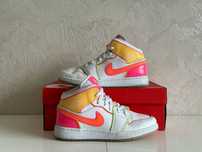 Дамски кецове Air Jordan Mid “Edge Glow” | 38 номер