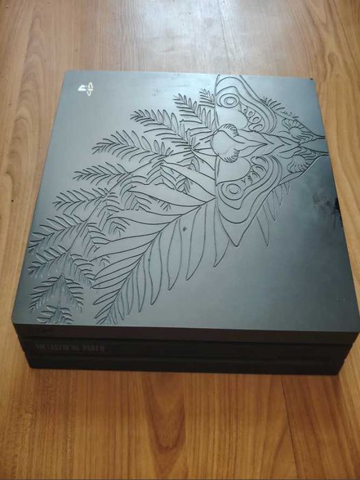 PS4 Pro 1 TB The Last of Us 2 Limited Edition
