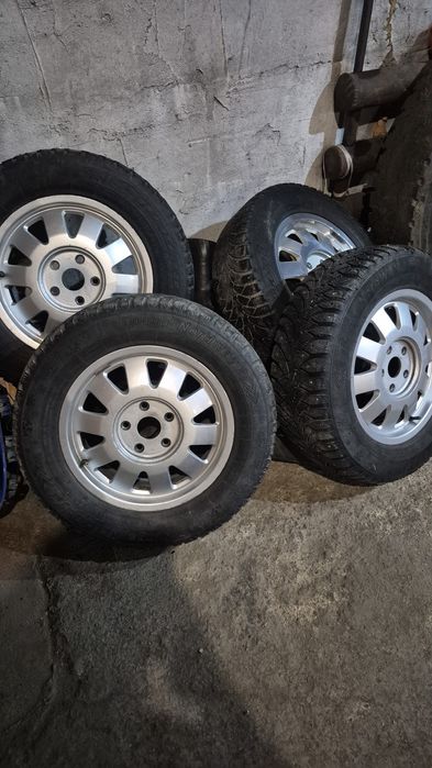Продам диски размер р15    5.112.    Не варенные не катанные ровные.