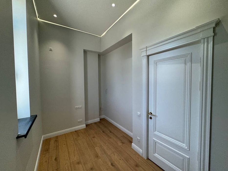 Квартира продается 3/1/7 на жк Oq Saroy