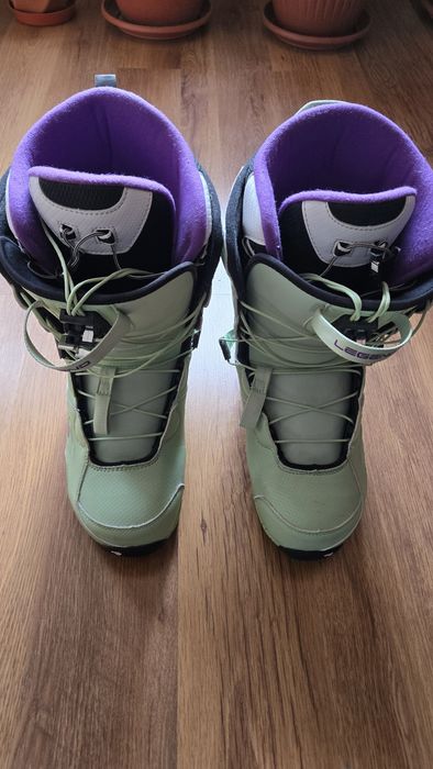 Сноуборд дъска автомати обувки каска комплект