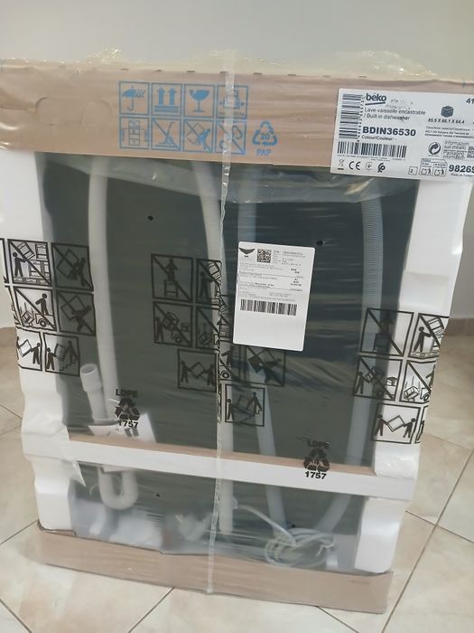 Vând mașină spălat vase beko noua sigilata