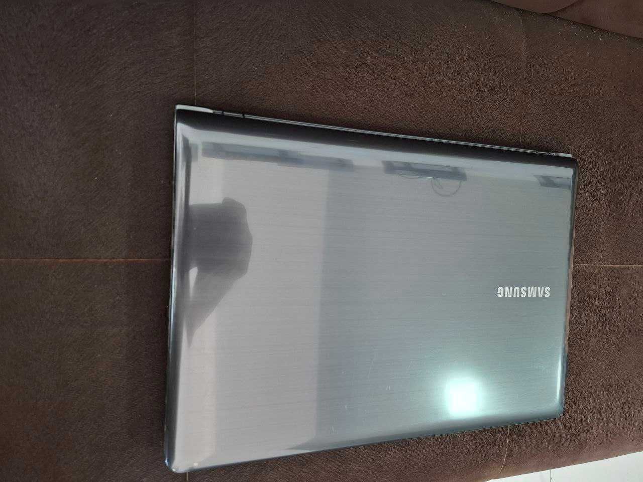 SAMSUNG 4x4/8gb ddr3/2gb vga/256g ssd