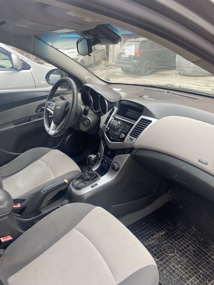 Chevrolet Cruzе LS 1.6 113 кс