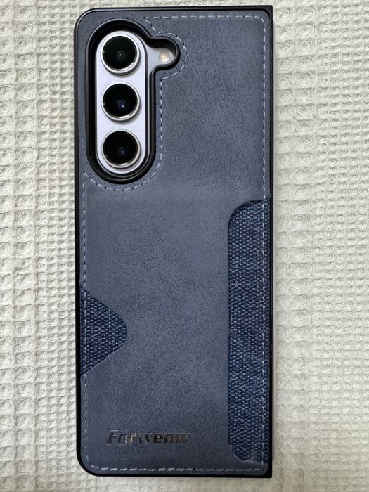 Samsung Fold 5 256 gb.