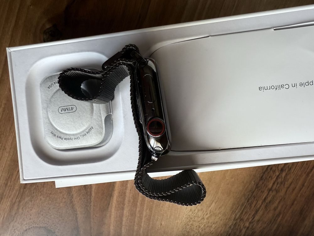 Apple watch 9 41mm GPS/LTEГаранция до 08.2026 Milanese/Stainless steel
