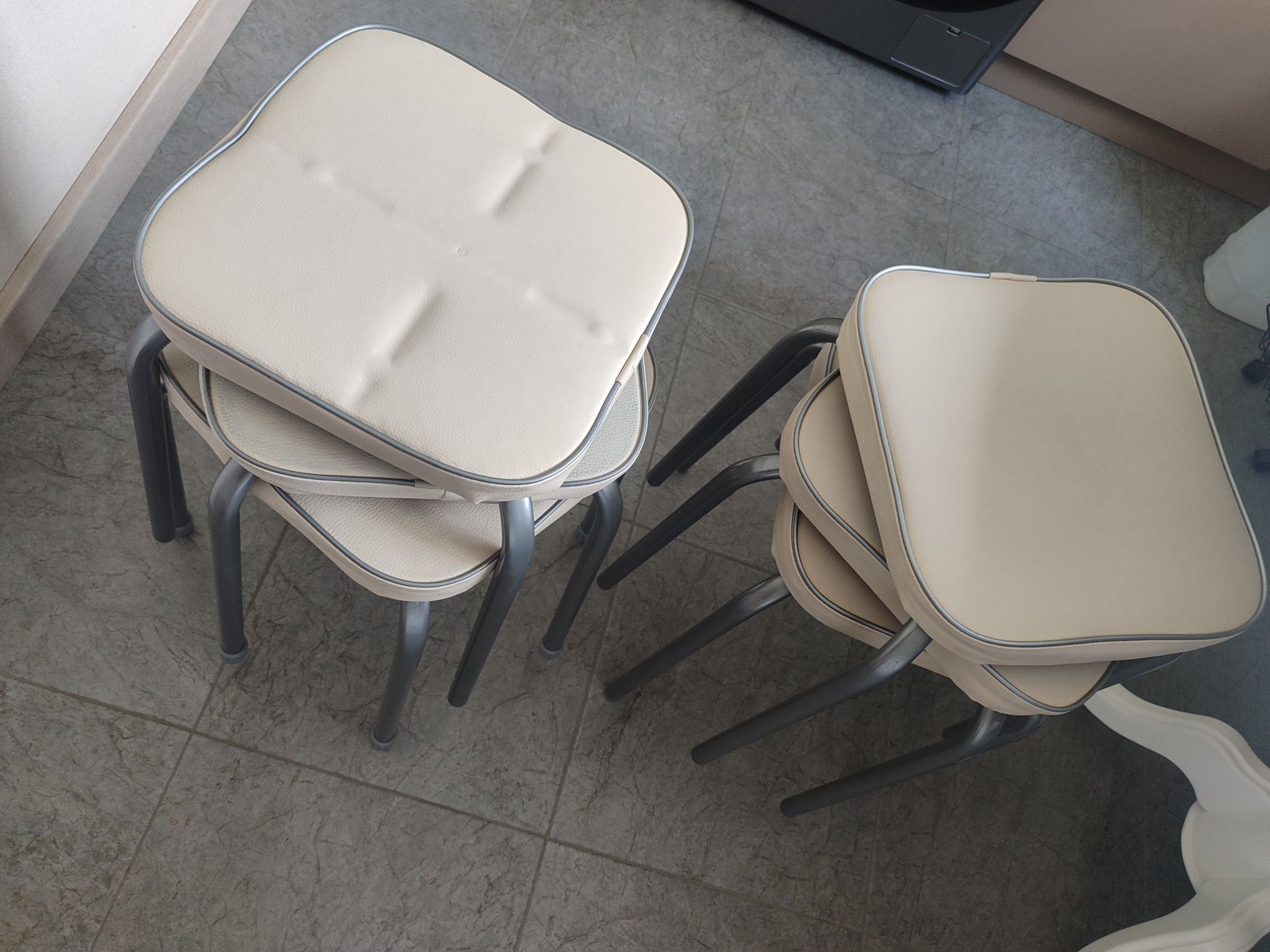 Продам табуретки 6 шт