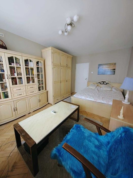 Продава се Тристаен апартамент в Русе, Център - 83 кв.м за 1422 €/кв.м - Снимка #3