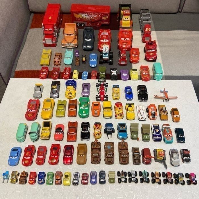 Disney Cars.  Dinoco. Bucsa Citiți Descrierea anunțului  !